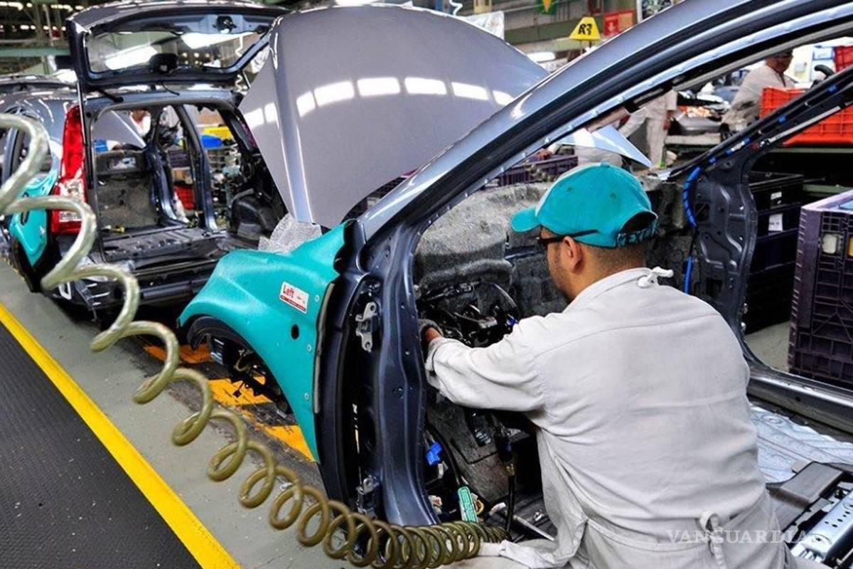 Reapertura automotriz hasta junio: López-Gatell