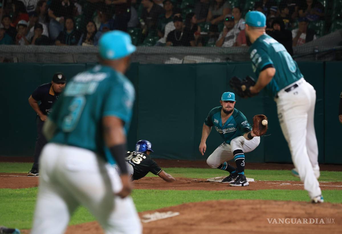 $!Charros y Saraperos protagonizaron un duelo lleno de emociones.