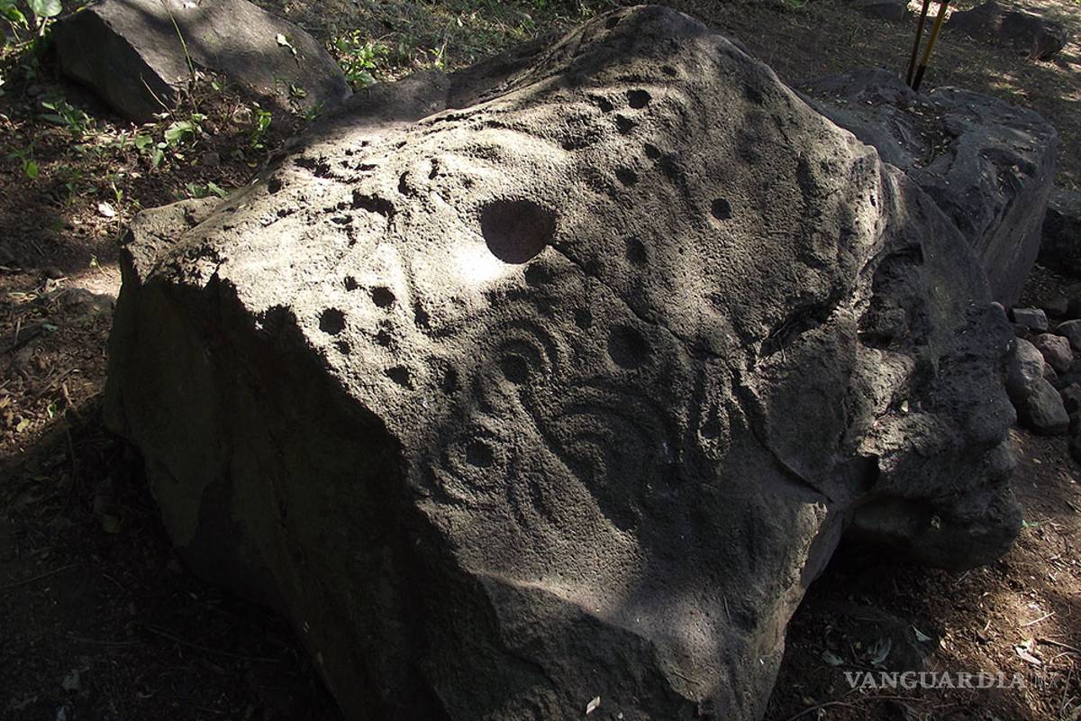 Arqueólogos descubren 108 petroglifos en la Zona Arqueológica de La Campana en Colima