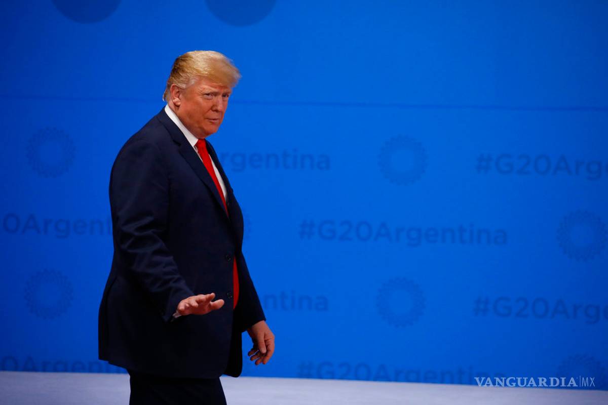 Trump recuerda a Bush por su “liderazgo imperturbable”