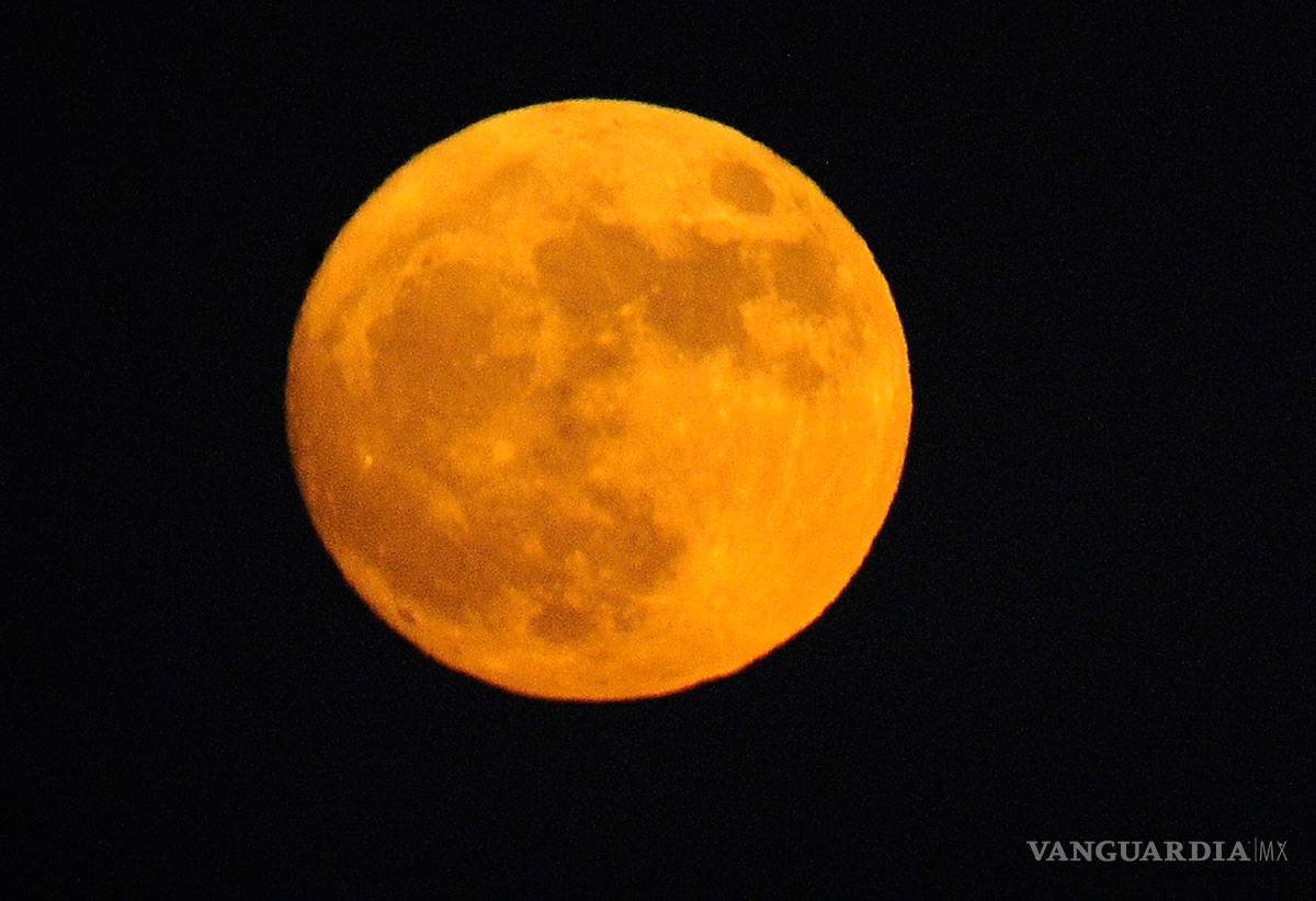 $!Así luce la 'Súper Luna' en el mundo, las primeras fotos