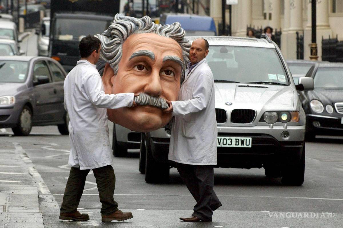 $!El primer artículo de Albert Einstein sobre la Teoría de la Relatividad Especial se publicó en 1905, cuando era un físico desconocido de tan sólo 26 años.