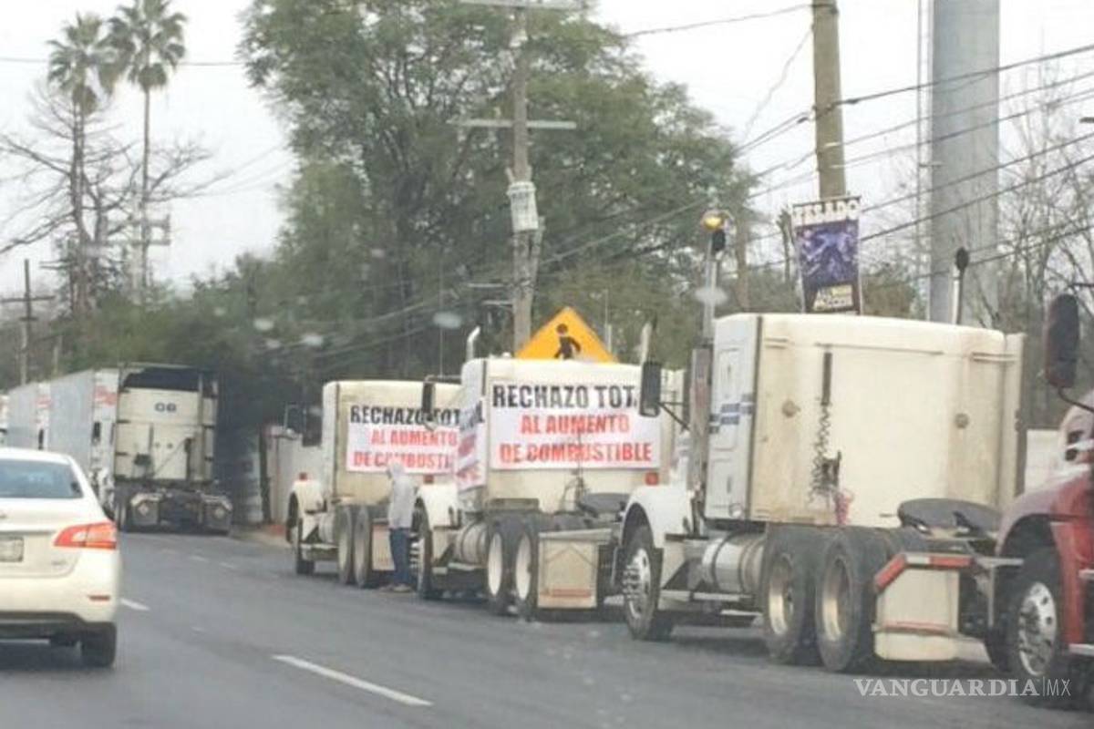 Siguen las protestas por aumentos en los combustibles en NL