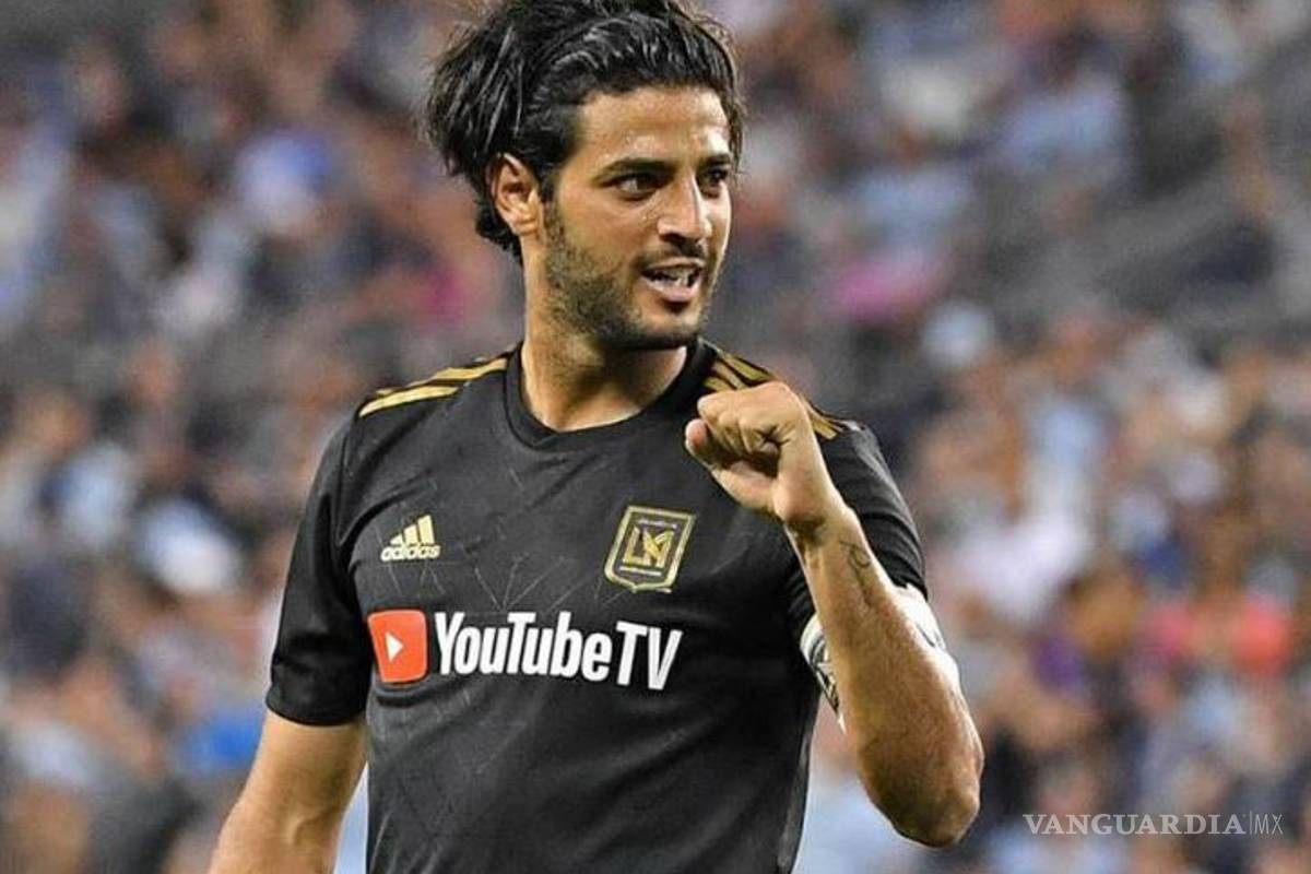 La impresionante clavada de Carlos Vela que rompió las redes