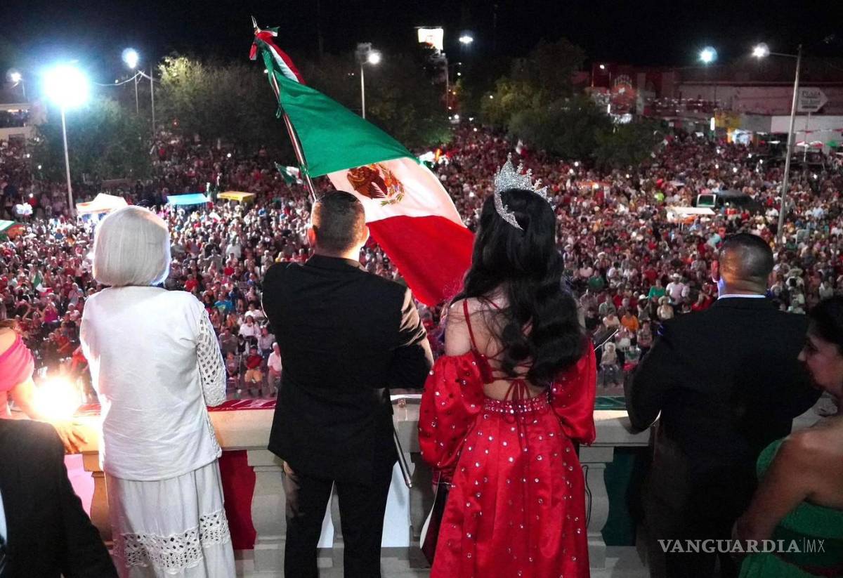 $!Celebra Sabinas el Grito de Independencia