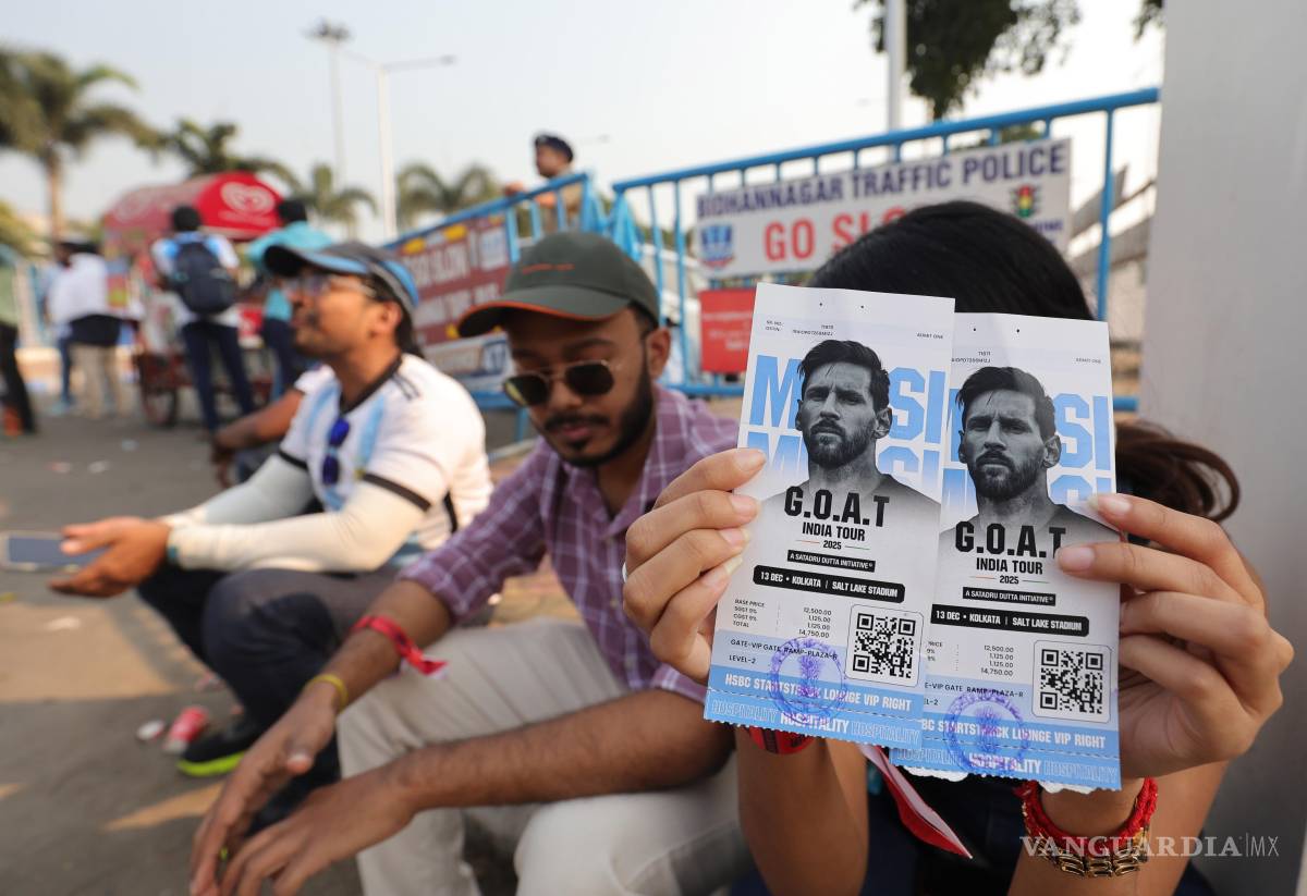 $!Lionel Messi estuvo solo 22 minutos en el estadio de Calcuta, tiempo suficiente para que la frustración de los aficionados se transformara en disturbios y destrozos.