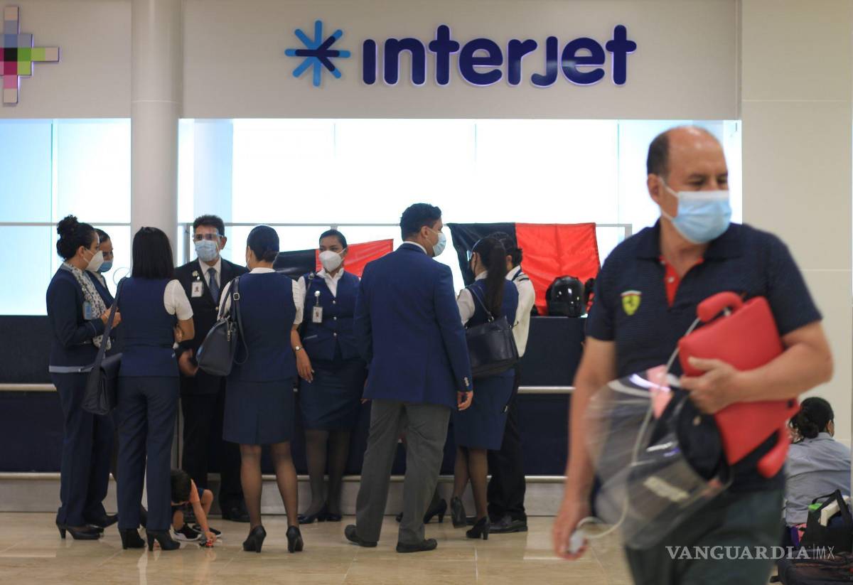 $!Trabajadores de Interjet en huelga en el aeropuerto internacional.