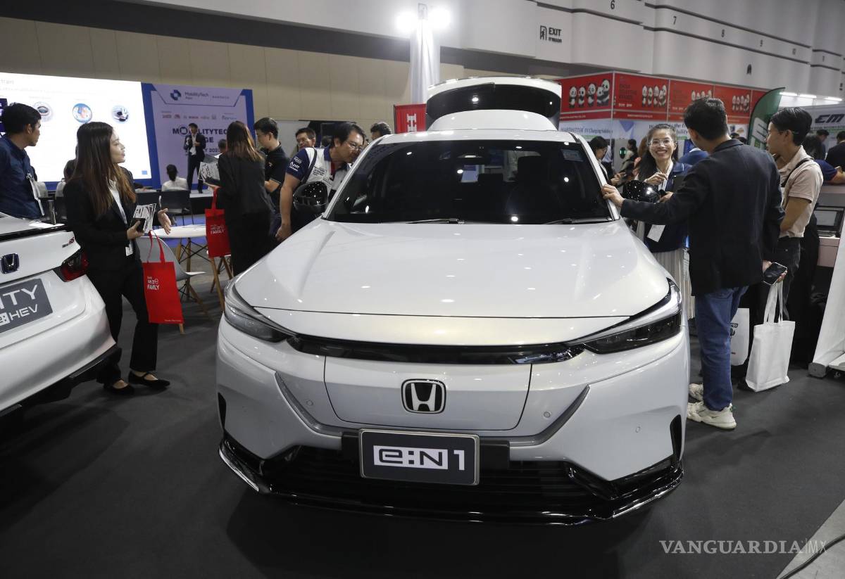 $!Un coche eléctrico Honda e:N1 en la Semana de la Energía Sostenible de Asia 2025. Estos autos producen un 73 % menos de CO2 que los que usan gasolina.