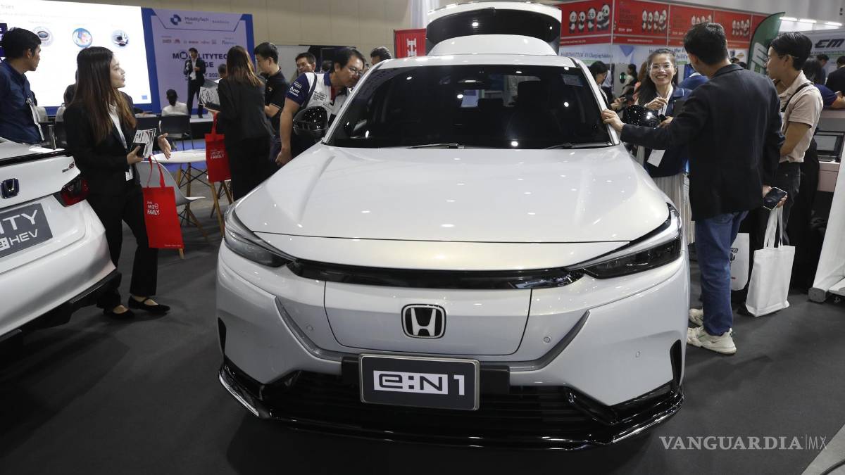 $!Un coche eléctrico Honda e:N1 en la Semana de la Energía Sostenible de Asia 2025. Estos autos producen un 73 % menos de CO2 que los que usan gasolina.