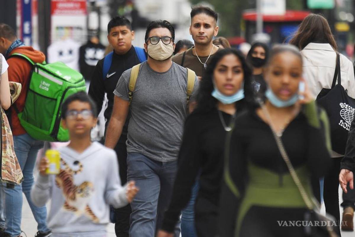 Preocupa al gobierno británico el fuerte aumento de casos nuevos de COVID-19 en Reino Unido