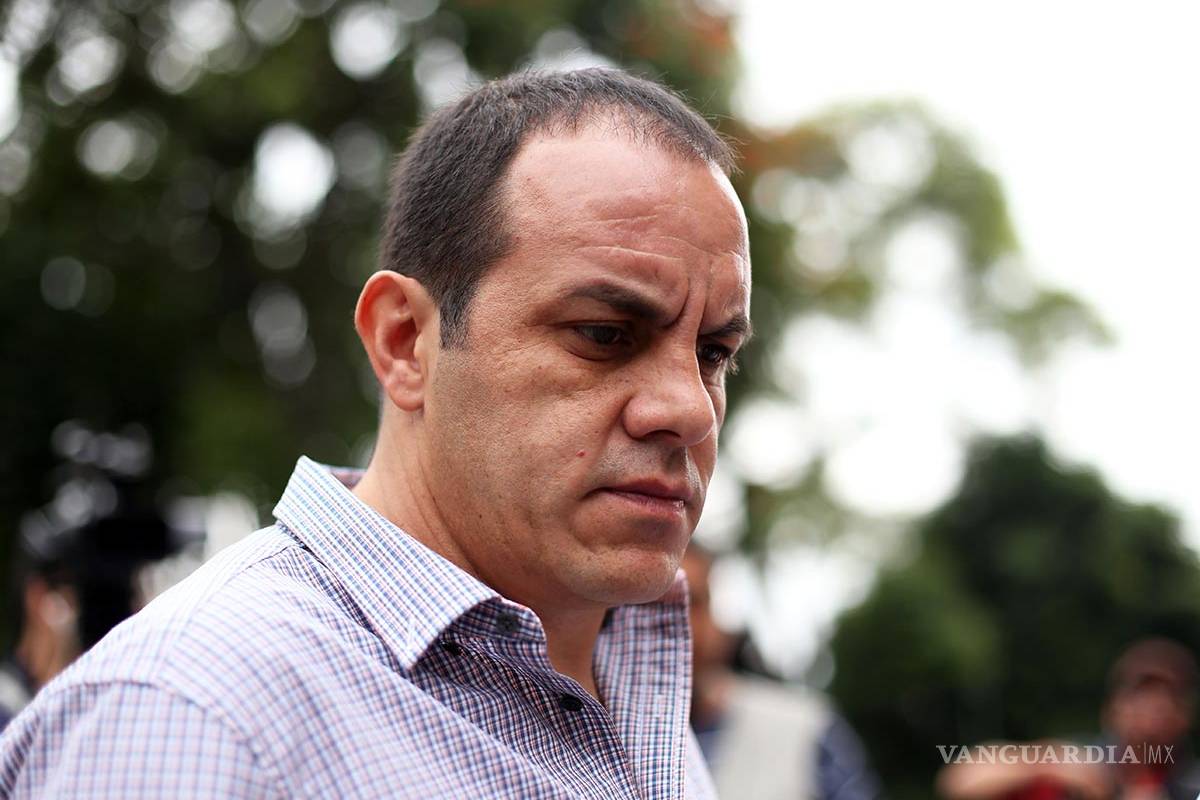 'El Cuau' teme espionaje, revisa instalaciones de la presidencia