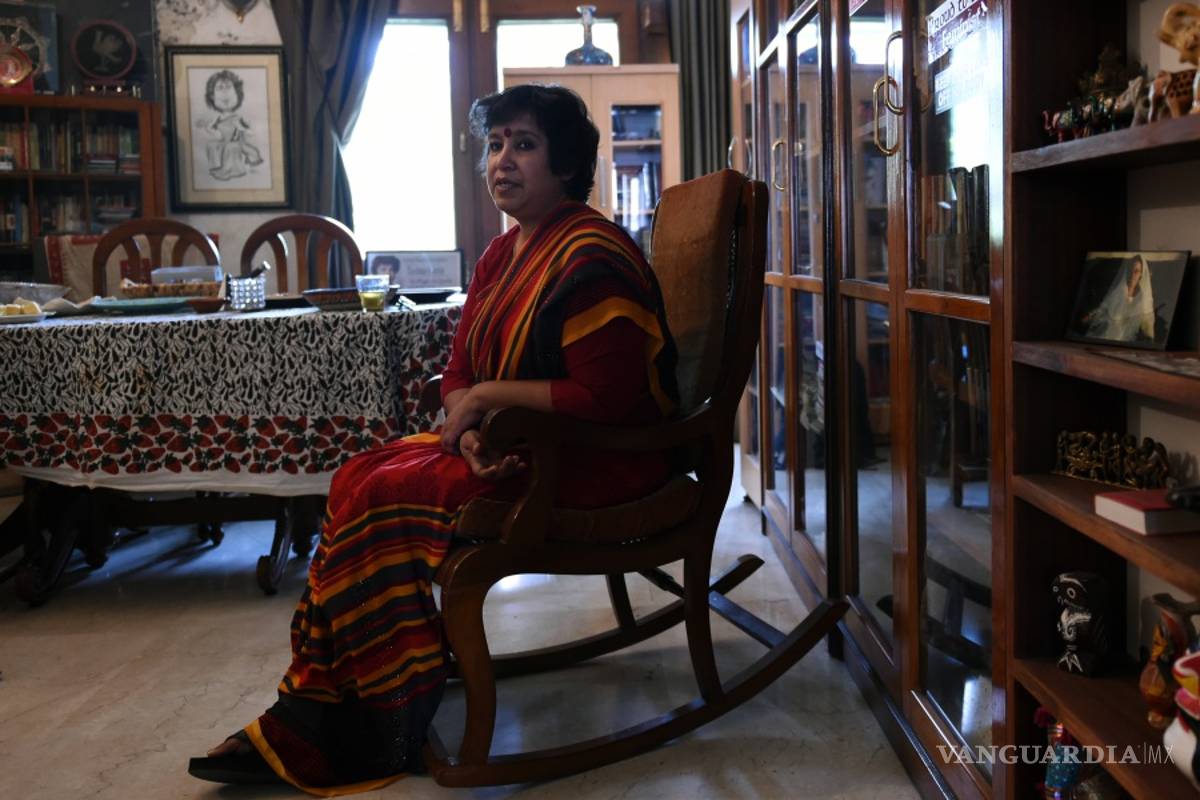Desde su exilio, la escritora Taslima Nasrin está preocupada por Bangladés