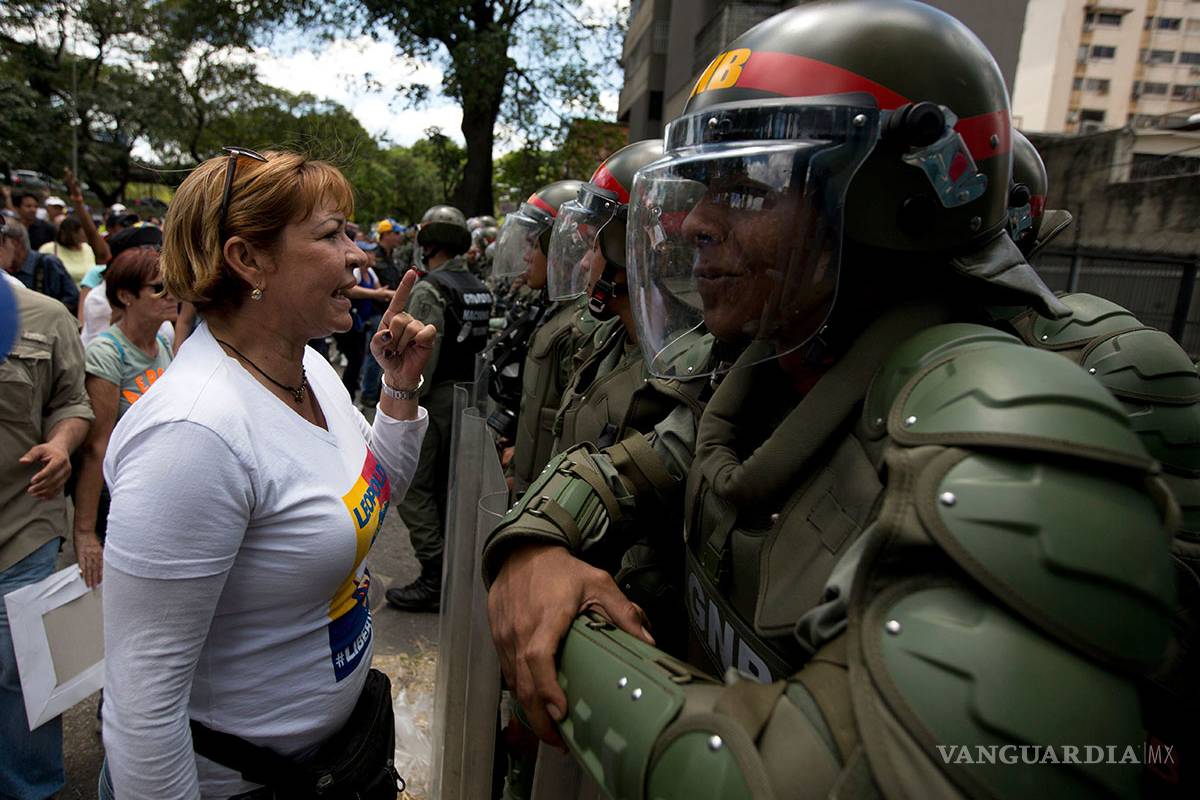 Venezuela advierte que dejará la OEA si se realiza una reunión de cancilleres sobre su crisis