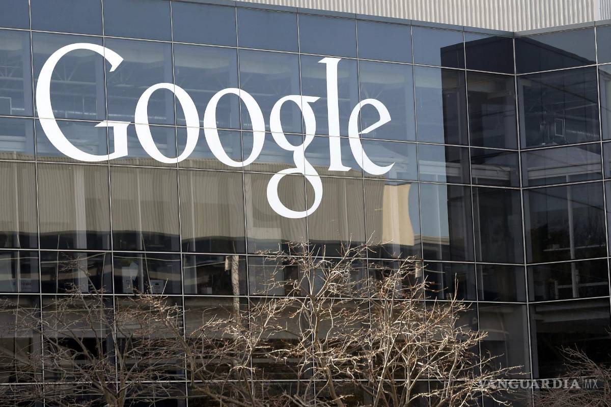 $!El logo de Google se exhibe en la sede de la compañía, en Mountain View, California.