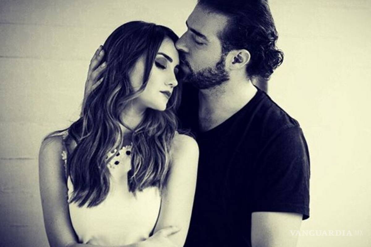 Dulce María hace público su romance con Paco Álvarez