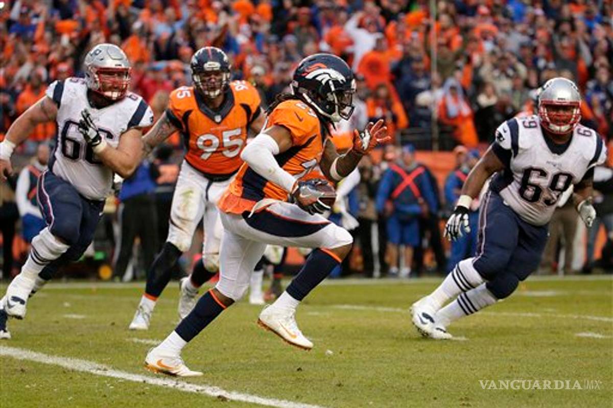 Manning supera a Brady y Broncos galopan al Super Bowl