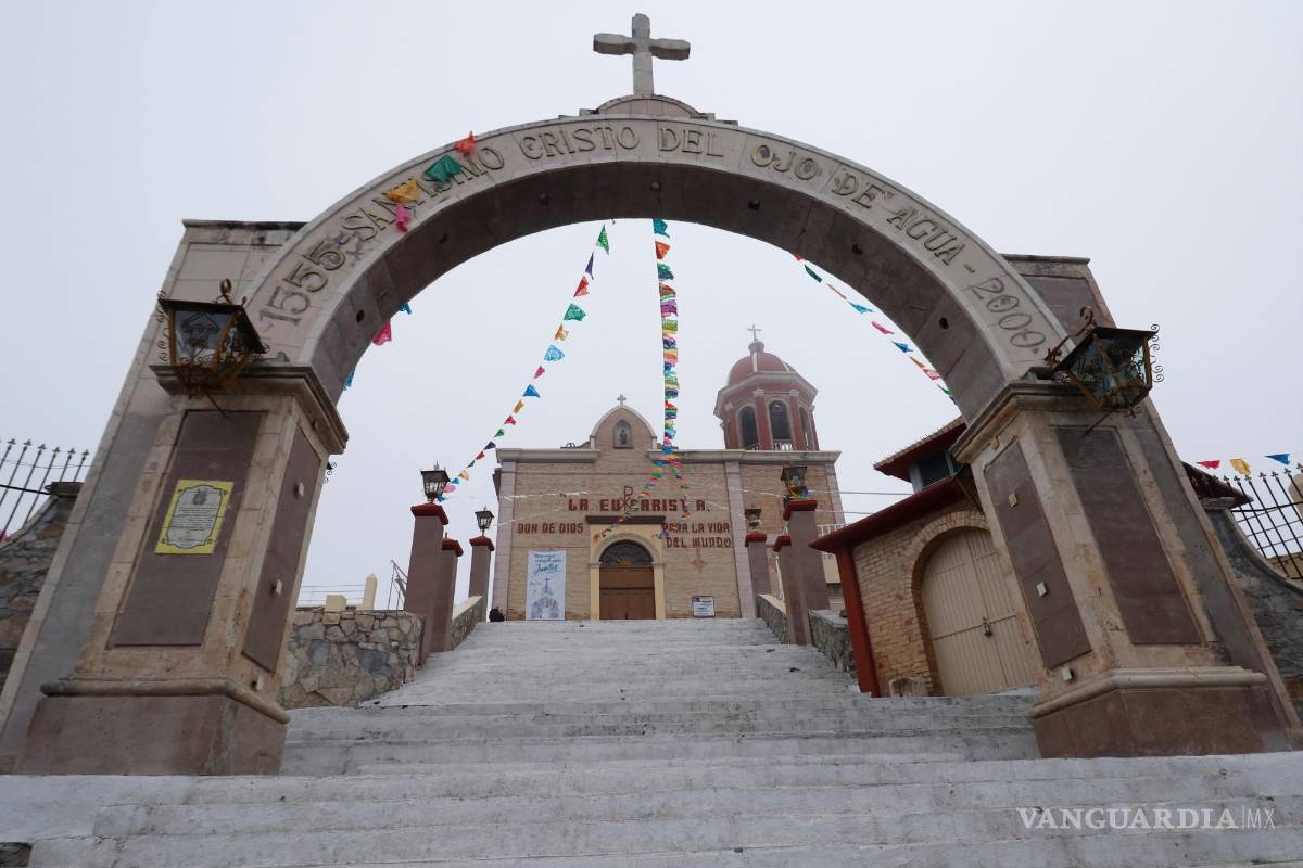 Arranca Semana Santa en Saltillo: Se preparan en iglesia Ojo de Agua para actividades litúrgicas