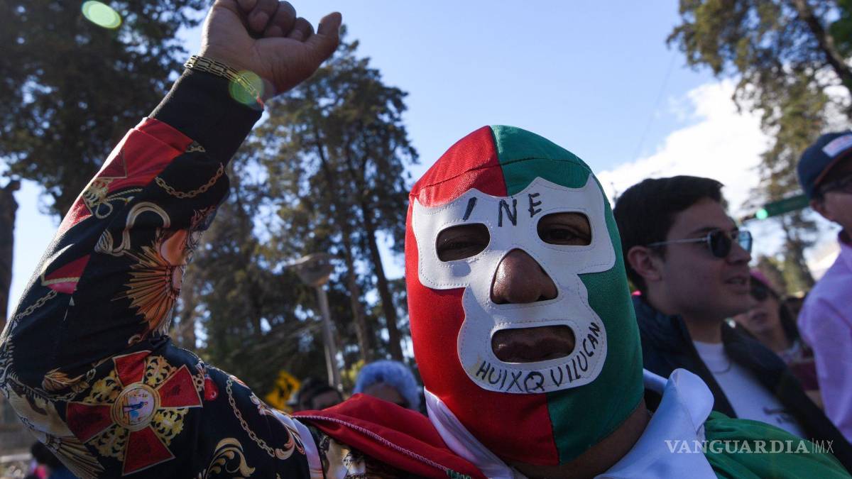 Así toman las calles y plazas miles de mexicanos para defender al INE (Fotos)