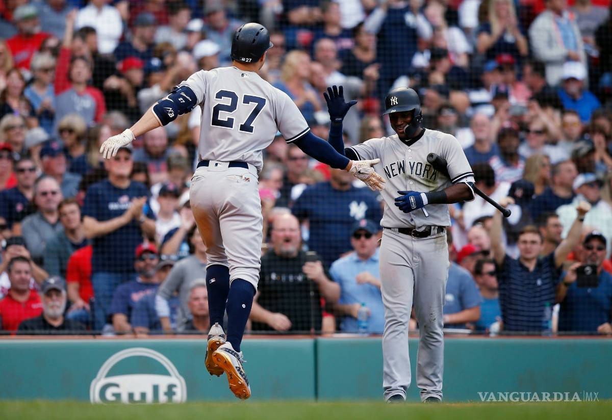 $!Aficionado golpea a pelotero de los Yanquis con pelota, tras conectar jonrón