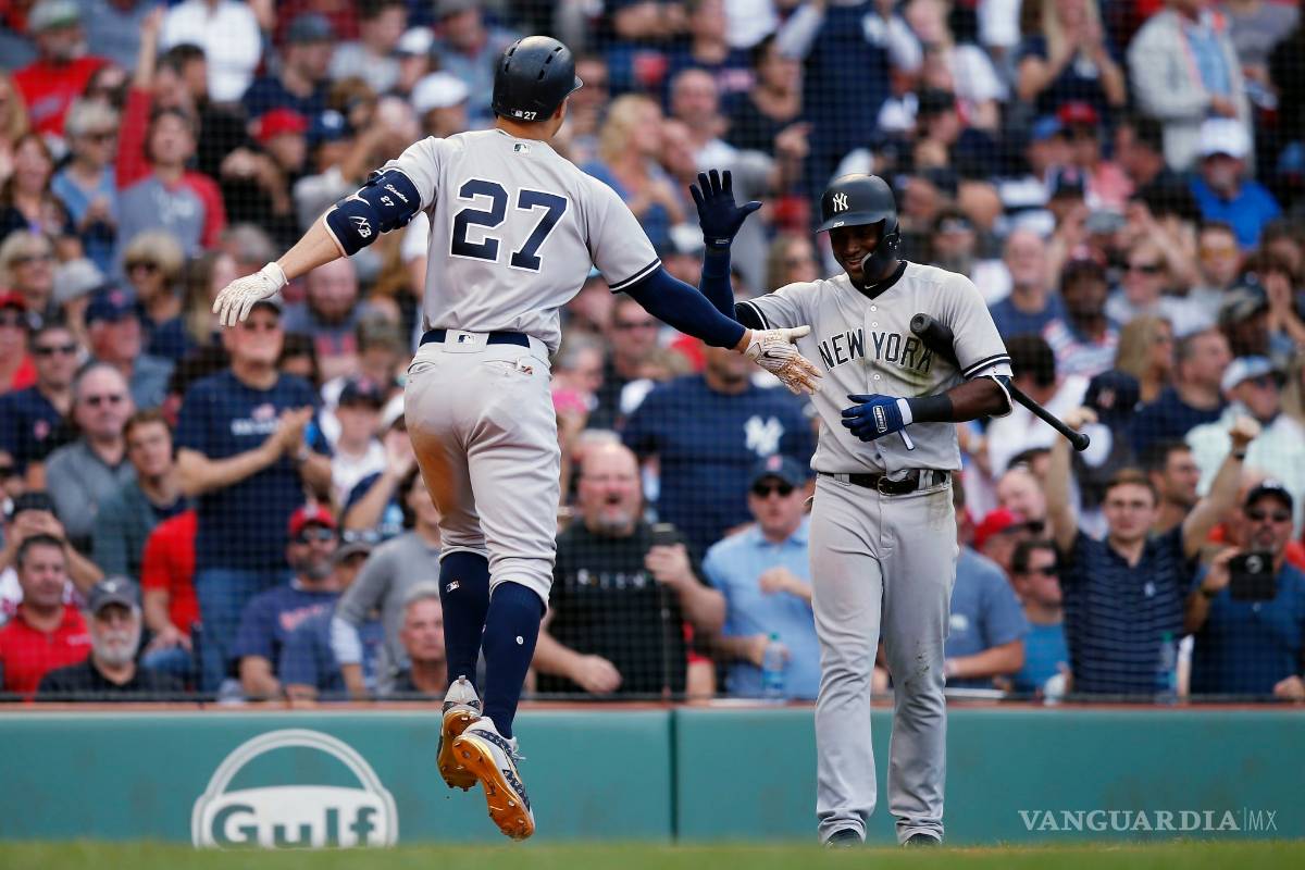 $!Aficionado golpea a pelotero de los Yanquis con pelota, tras conectar jonrón
