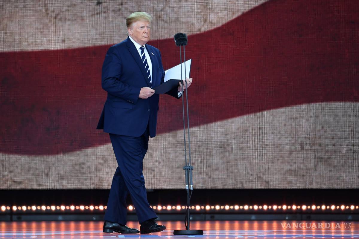 $!Isabel II y Trump honran a los veteranos del desembarco de Normandía en su 75 aniversario