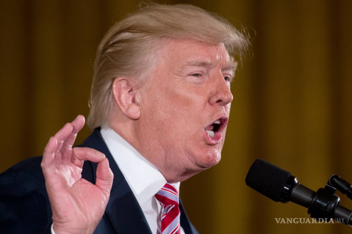 Lanza Donald Trump sus “misiles” a los mayores medios informativos en EU