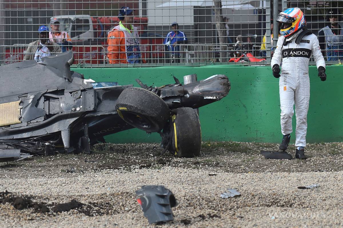 Alonso sufre un espectacular choque en el GP de Australia (VIDEO)