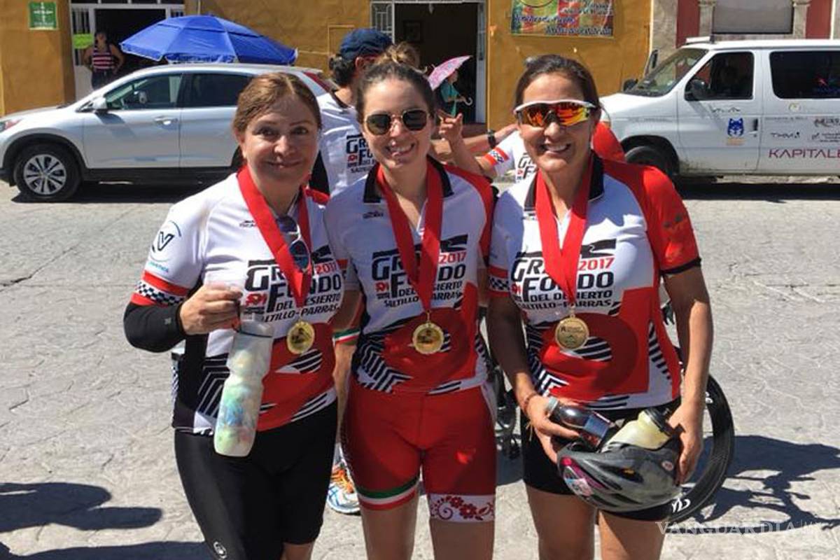 Ciclistas apasionados del Desierto en Coahuila