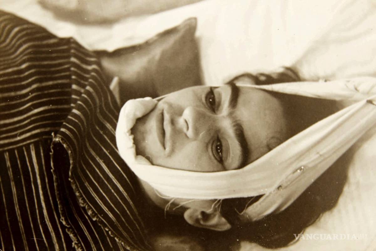 Estas fotos inéditas de Frida Kahlo tomadas por su amante Nickolas Muray se van a subastar en Nueva York (fotogalería)