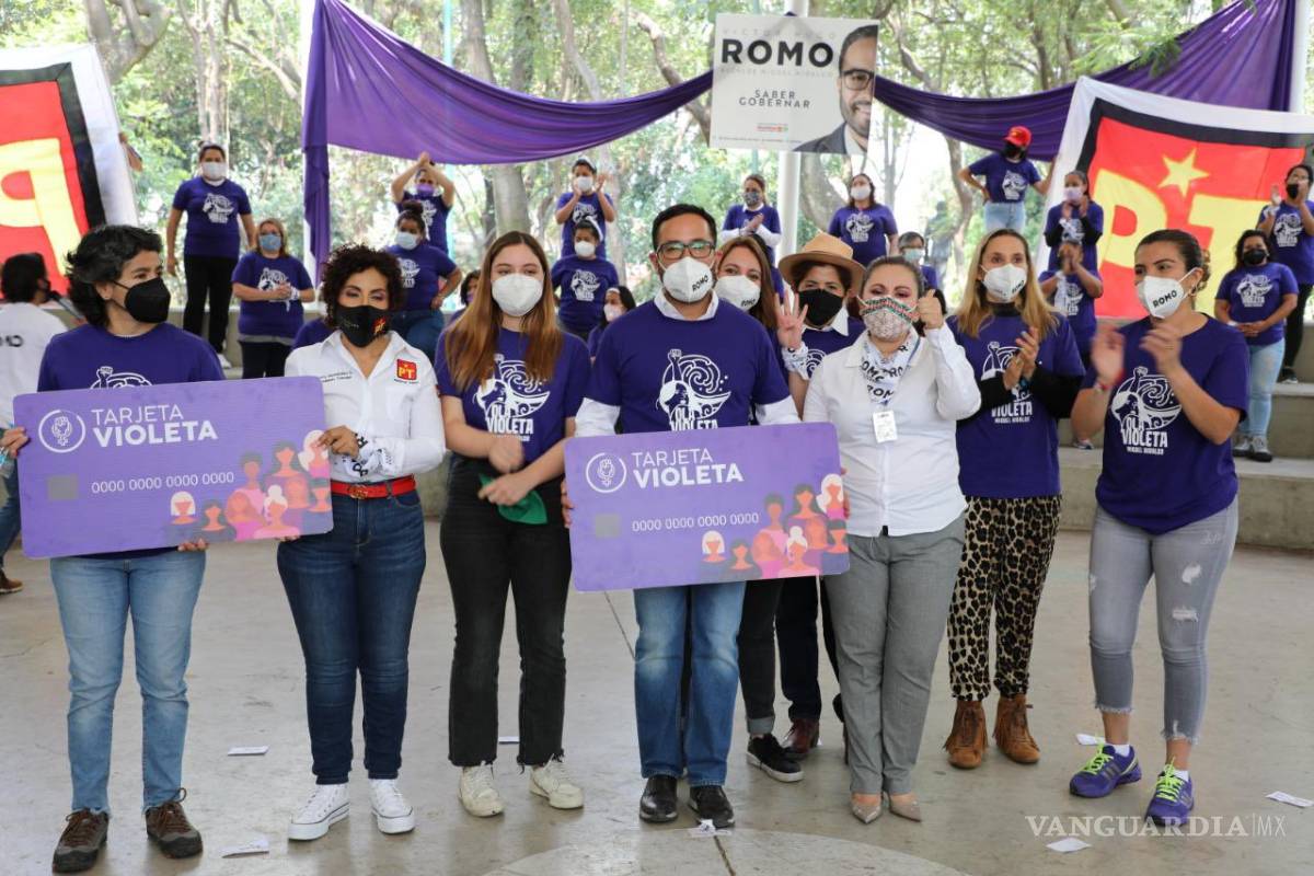 Tarjetas de apoyos son la constante