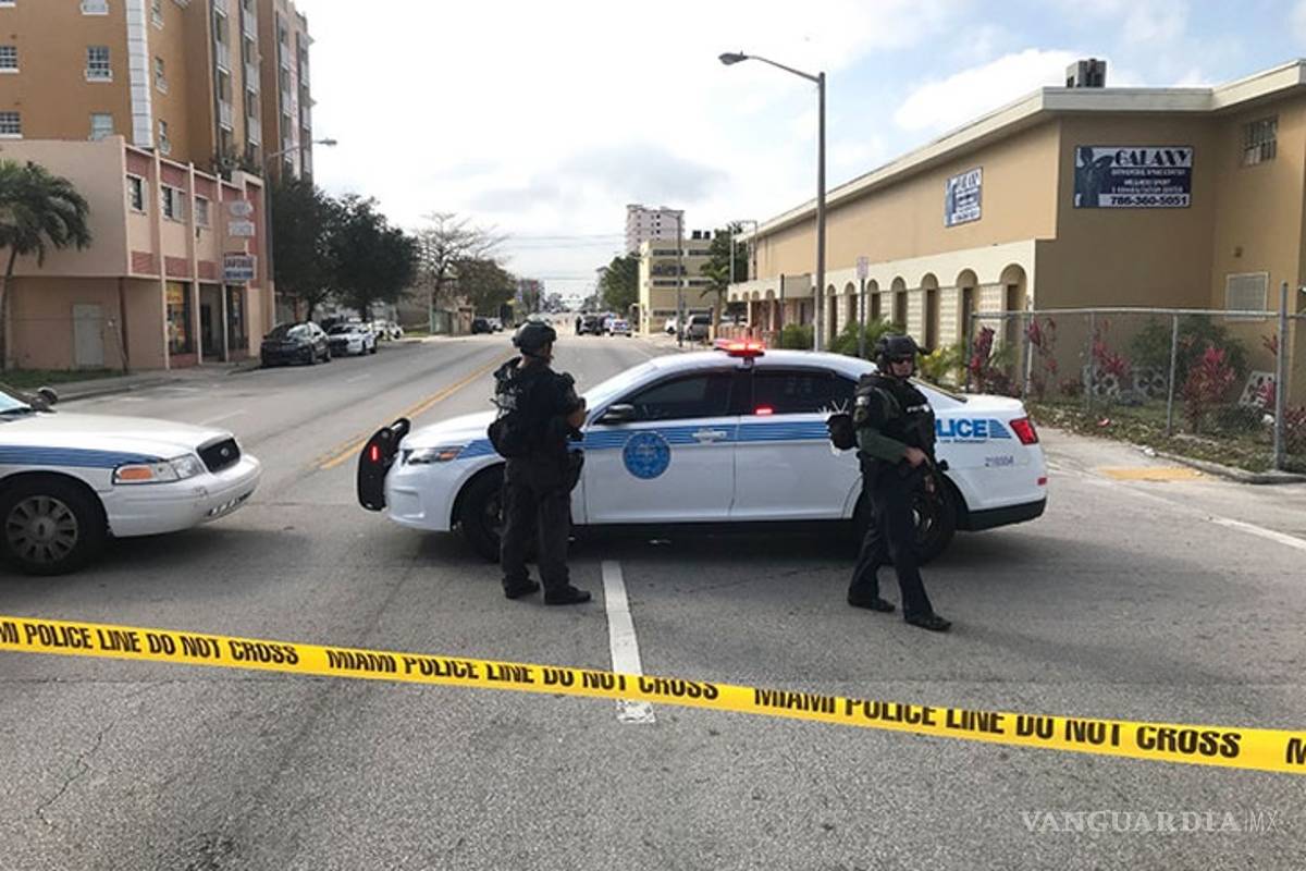 Policía atiende presunta situación de rehenes al noroeste de Miami
