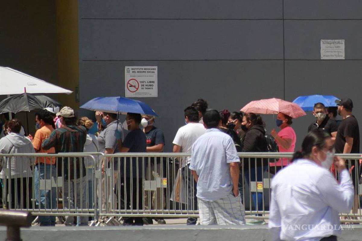 $!El peregrinaje para encontrar un hospital para personas con COVID-19 en México (fotos)