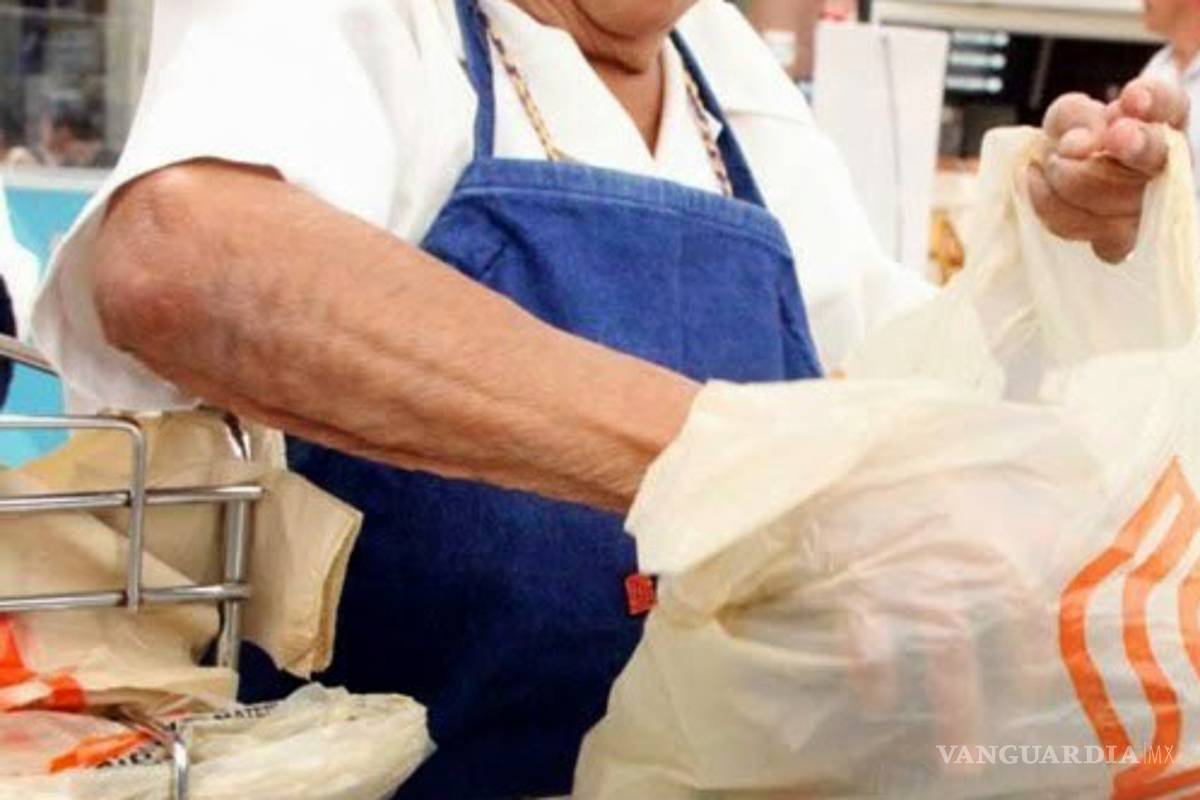 Muere cerillito de 82 años mientras empacaba