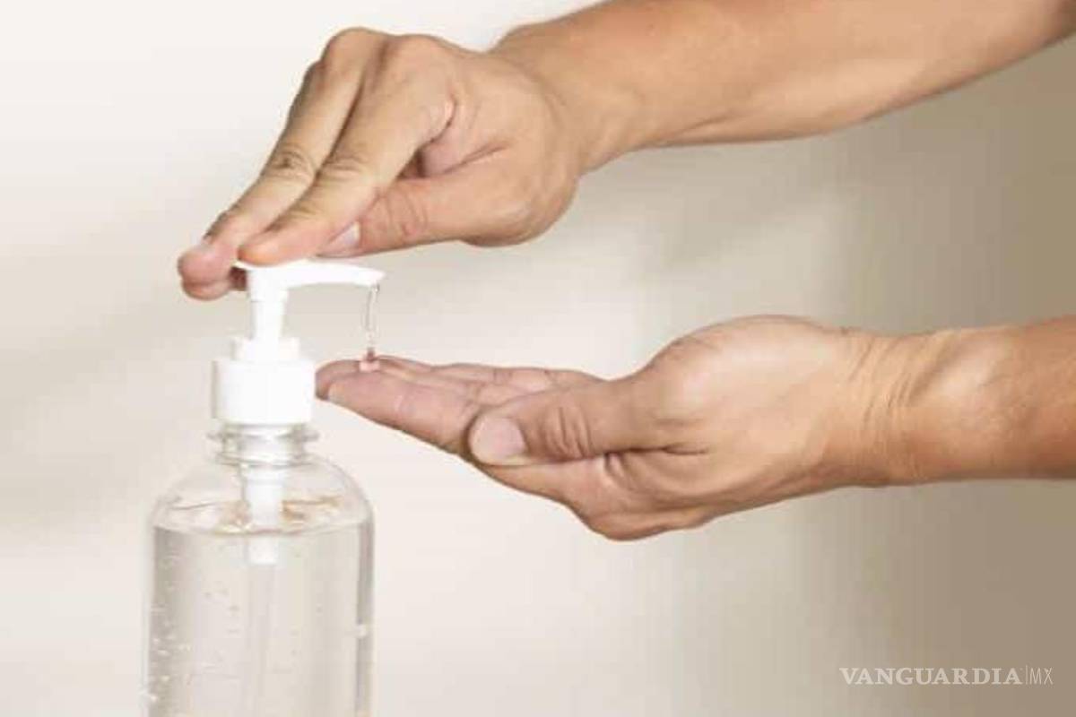 Geles antibacteriales prohibidos en EU no son riesgosos, según Profeco