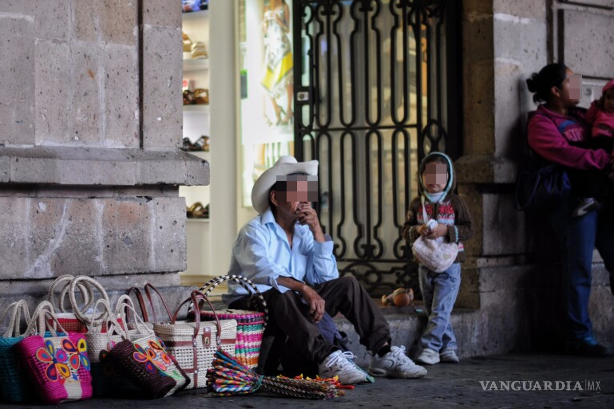 Población en pobreza laboral no puede comprar ni la mitad de la canasta básica: BBVA