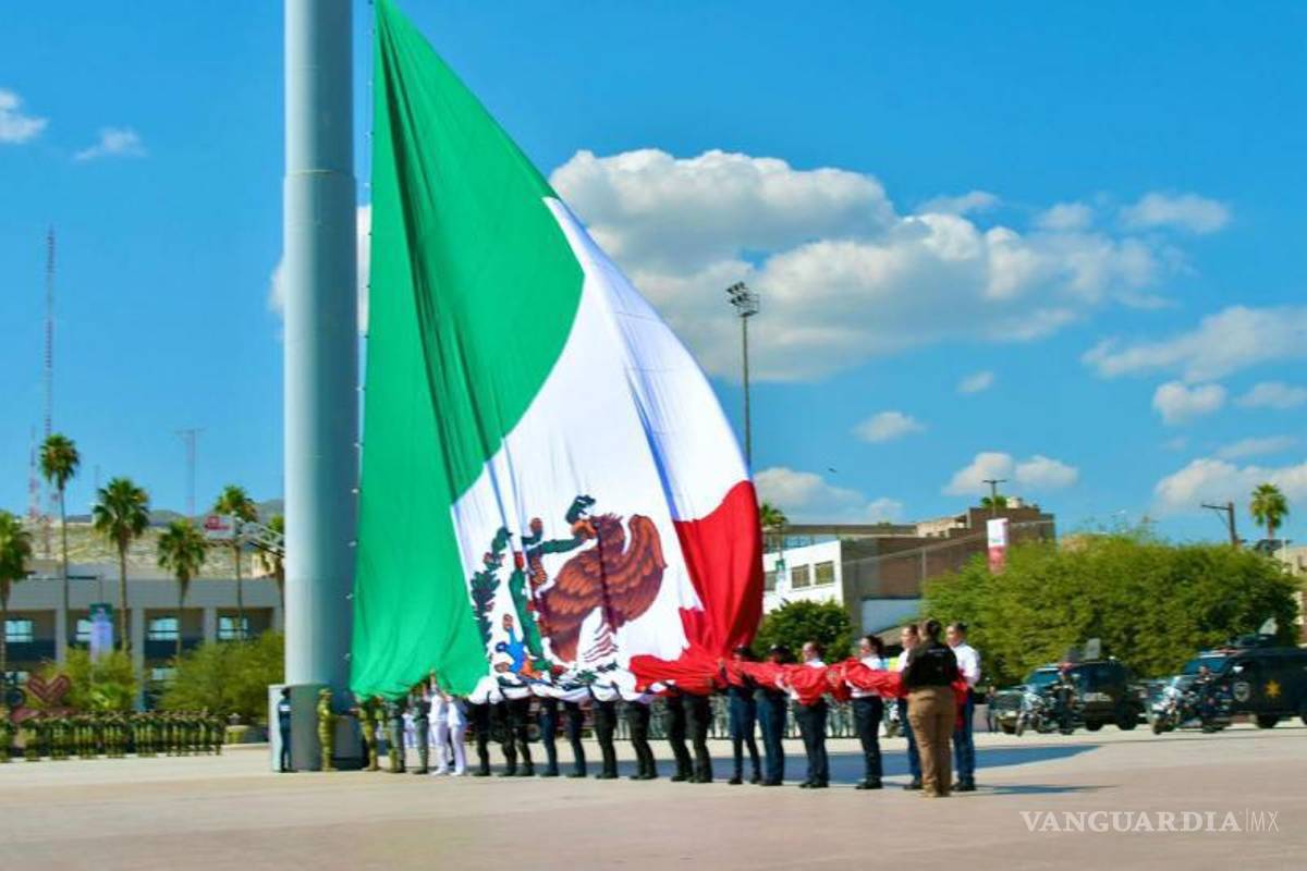 $!La Banda de Guerra y Banda de Música de la XI Región Militar dieron solemnidad al evento.