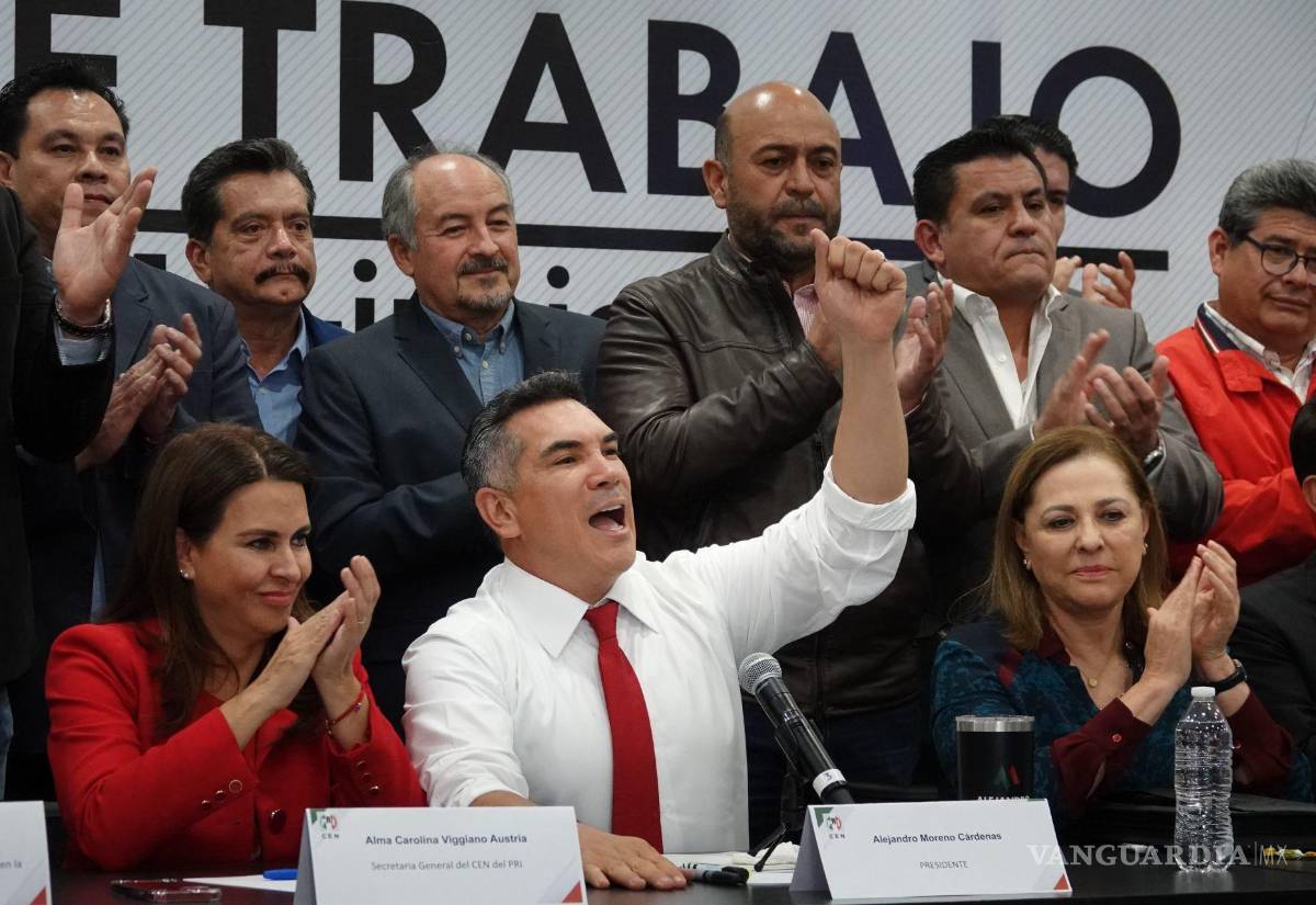 $!Conferencia de prensa tras reunirse con nueve ex presidente del partido en que se reflexionó los resultados de las pasadas elecciones, así como el futuro del partido.