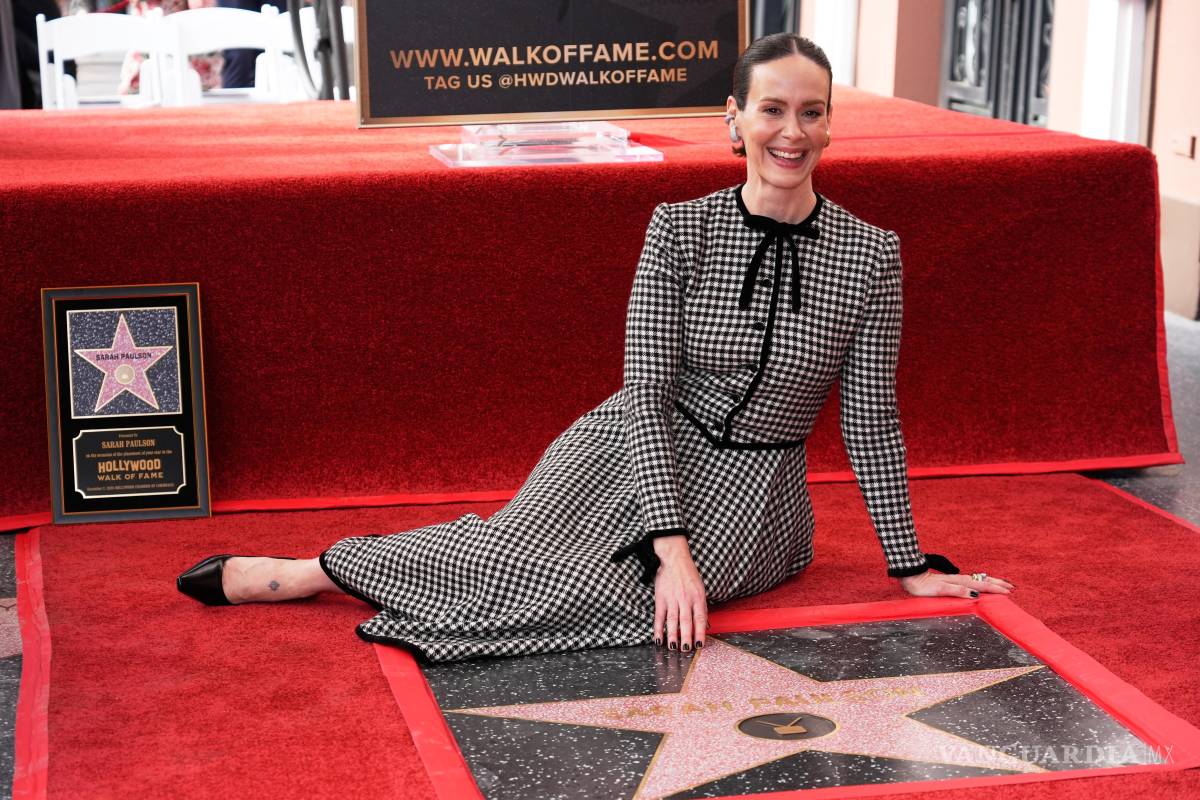 ¡Coronan a la ‘Reina del Grito’! Recibe Sarah Paulson su estrella en el Paseo de la Fama en Hollywood