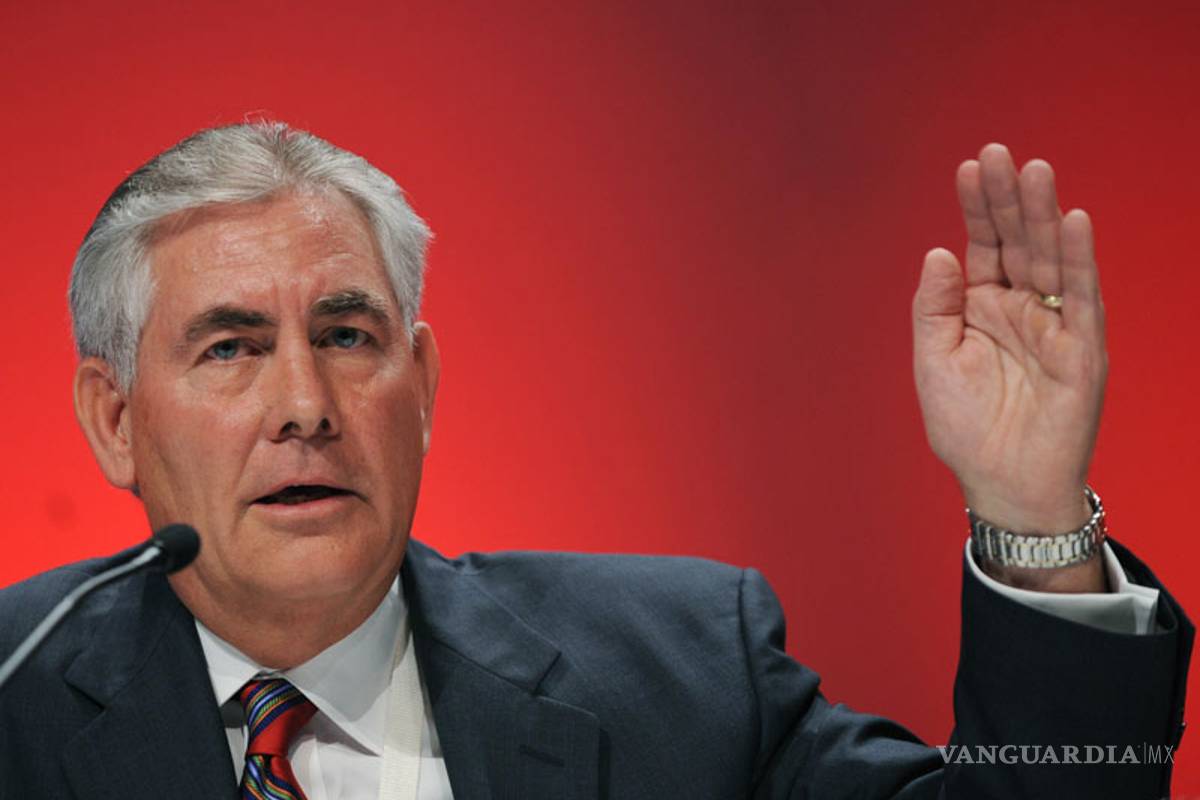 Rex Tillerson se va de Exxon; recibe 180 millones de dólares