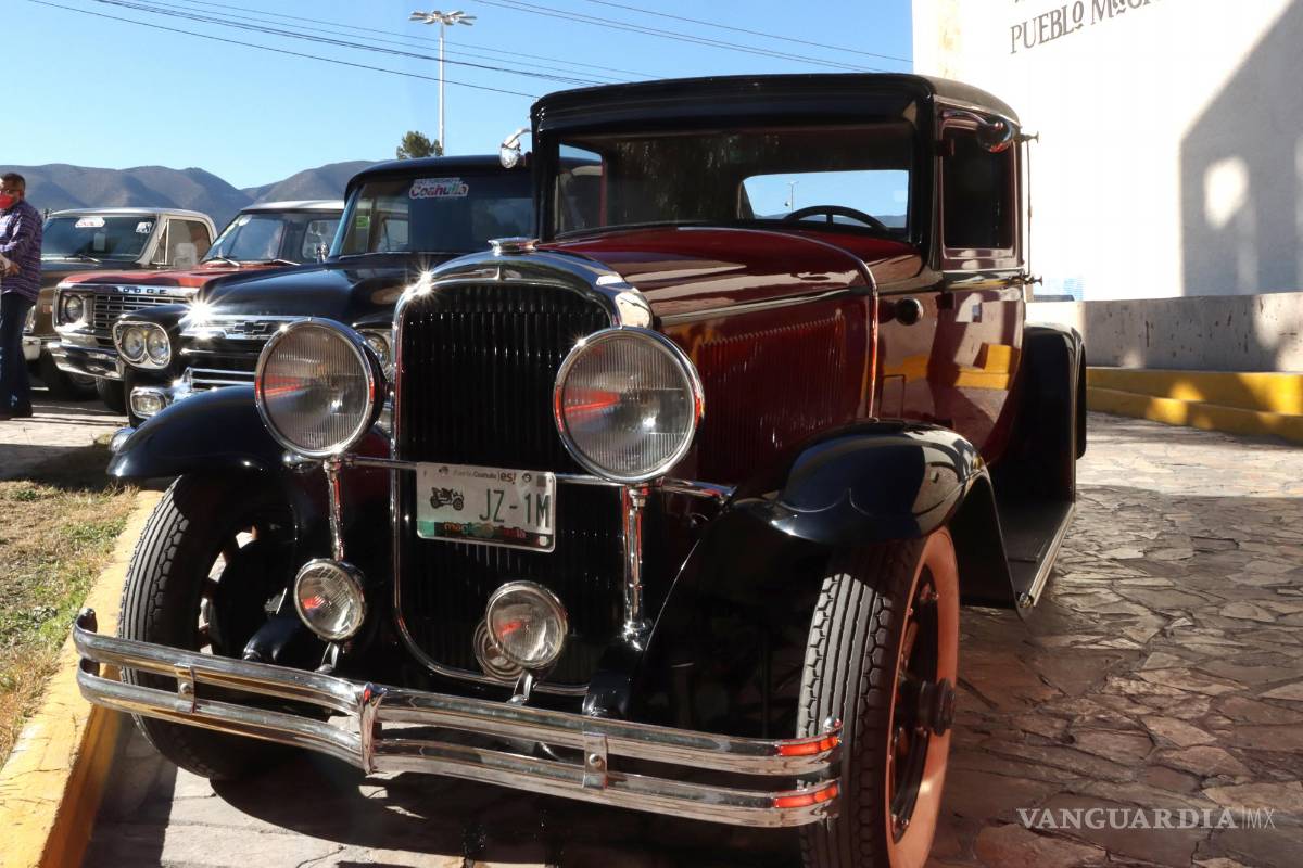 Saltillo: la carcacha de 92 años corre a 80 kilómetros por hora