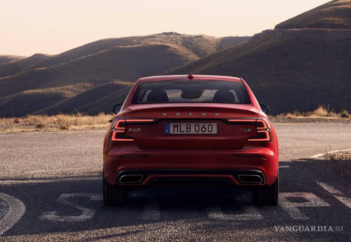 $!Volvo S60 llega a México para buscar su lugar entre los lujosos, checa precios, versiones y equipamiento