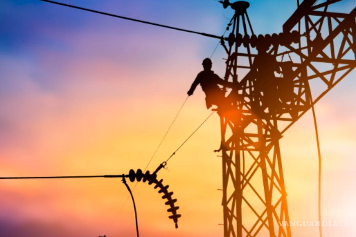 Comisiones del Senado aprueban sin cambios reforma eléctrica y pasa al pleno