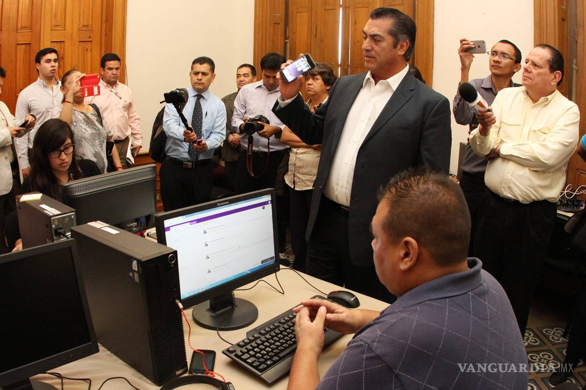 Muestra 'El Bronco' su búnker cibernético