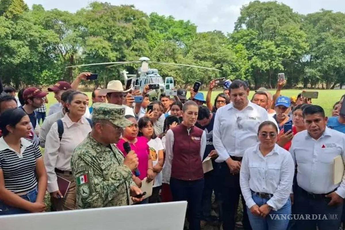 Bienestar recorre zonas afectadas por lluvias en Puebla junto a Sheinbaum