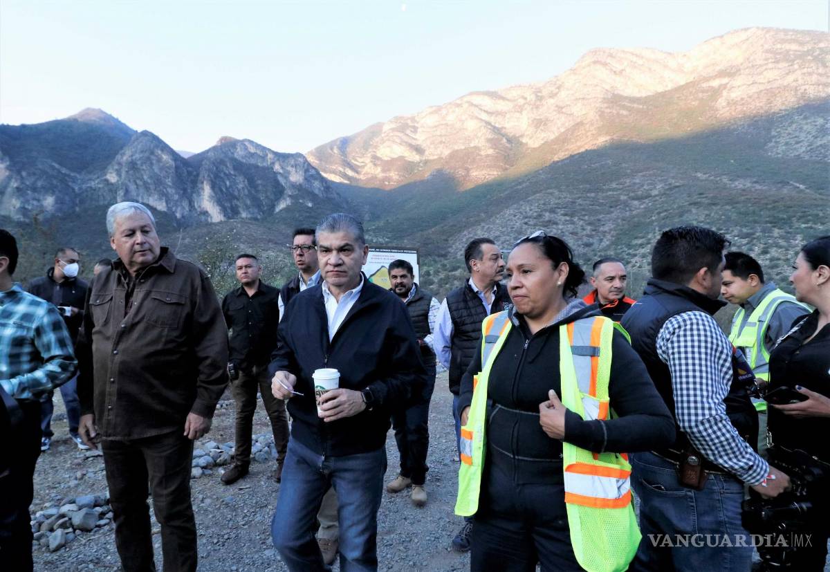 $!El gobernador de Coahuila, Miguel Ángel Riquelme Solis, indicó que no escatimarán en recursos para combatir los incendios.