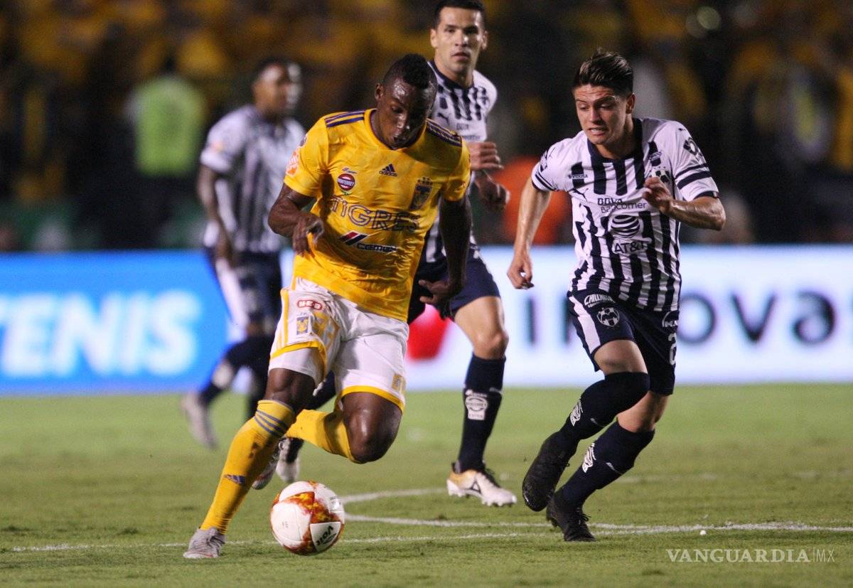 $!Agresión a fanático Tigre 'mancha' un gris y aburrido Clásico Regio 117
