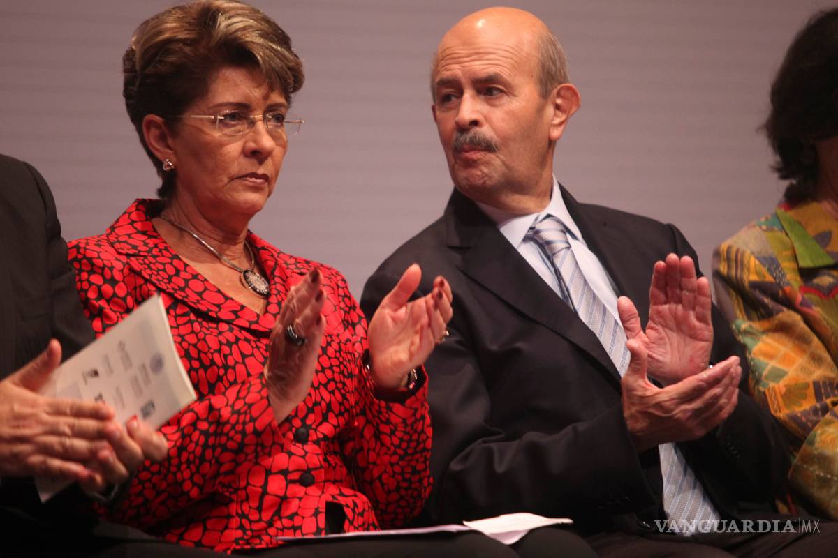 Fausto Vallejo amaga con demandar a Loret de Mola