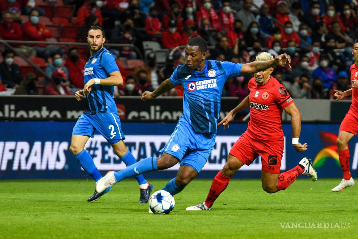 $!Exjugador de Cruz Azul, Bryan Angulo, es baleado en Ecuador