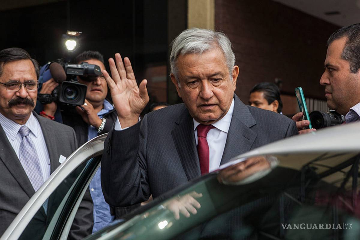 Llama INE a comparecer a AMLO por queja del PRD