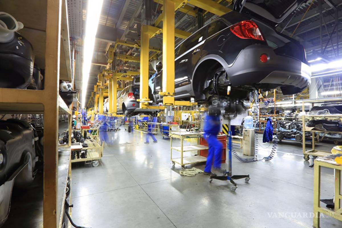 Si Trump impone aranceles, ¿qué tanto afectarían a la industria automotriz mexicana?